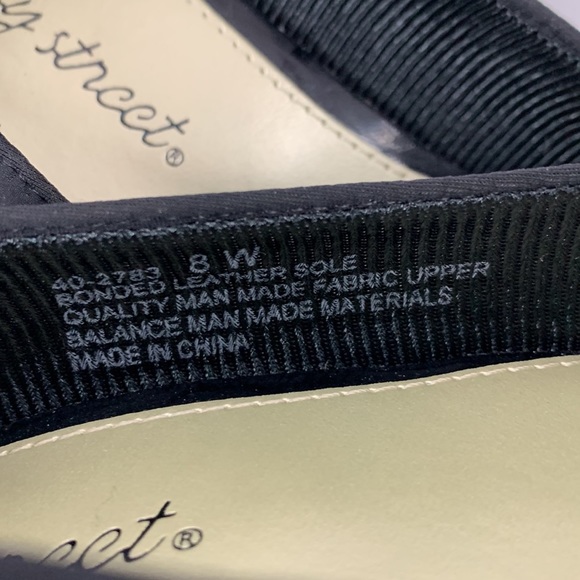 Easy Steet black heels - Picture 8 of 9